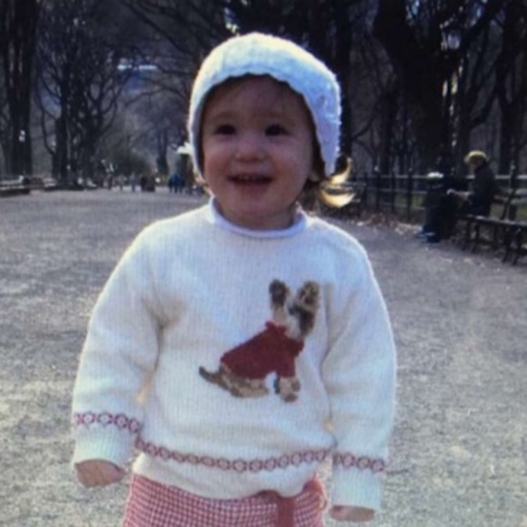 Meet your Posher, Ava - Picture 1 of 1